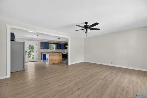 4708 Lloyd Street Guntersville AL 35976