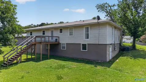 4708 Lloyd Street Guntersville AL 35976