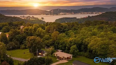 4708 Lloyd Street Guntersville AL 35976