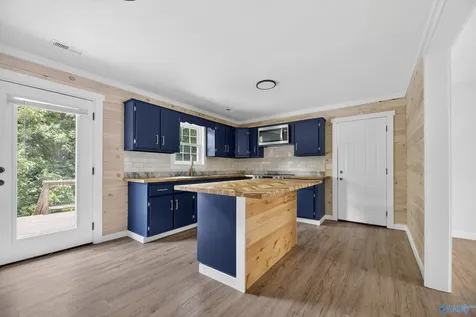 4708 Lloyd Street Guntersville AL 35976
