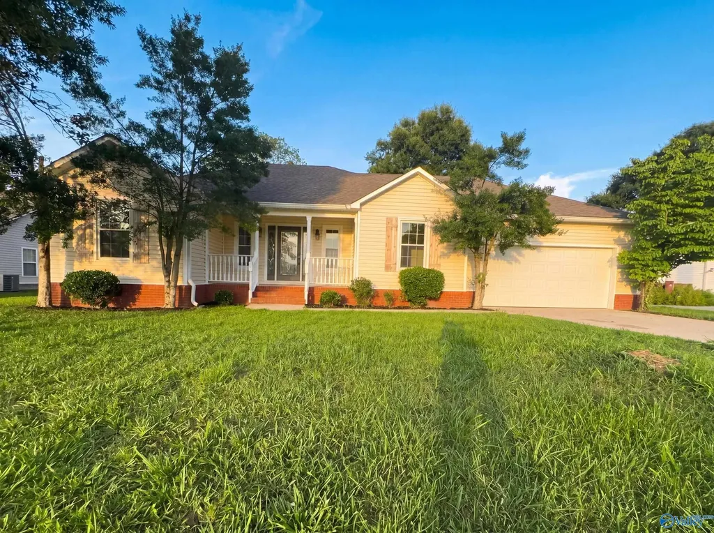 107 Nathan Drive Owens Cross Roads AL 35763