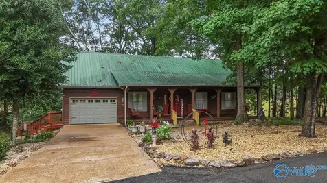 1304 Cardessa Lane Grant AL 35747