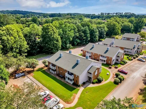 6646 Willow Pointe Drive NW Huntsville AL 35806