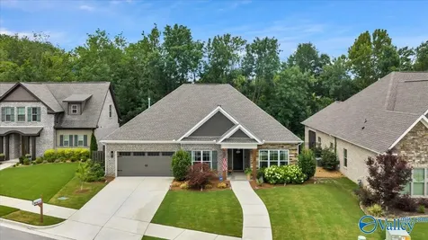 26 Cobbs Cove Way SE Huntsville AL 35803