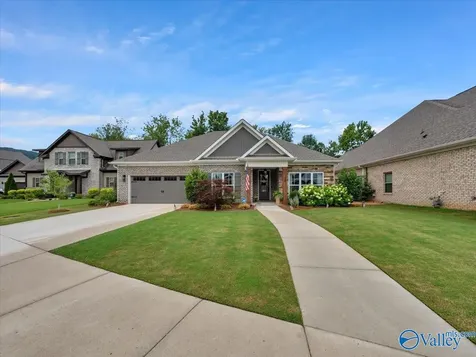 26 Cobbs Cove Way SE Huntsville AL 35803