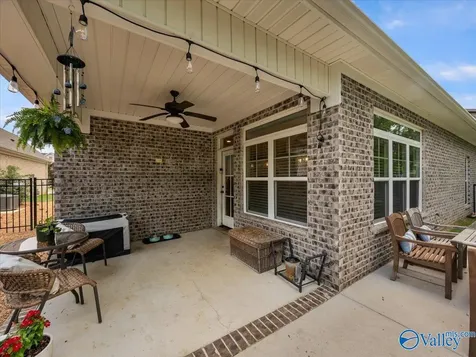 26 Cobbs Cove Way SE Huntsville AL 35803