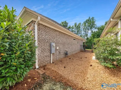 26 Cobbs Cove Way SE Huntsville AL 35803