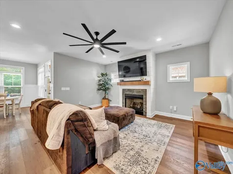 26 Cobbs Cove Way SE Huntsville AL 35803