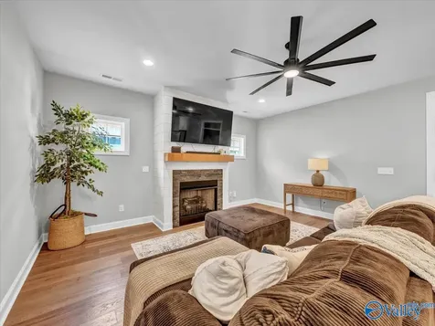 26 Cobbs Cove Way SE Huntsville AL 35803