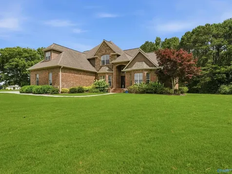 198 Worthington Lane Guntersville AL 35976