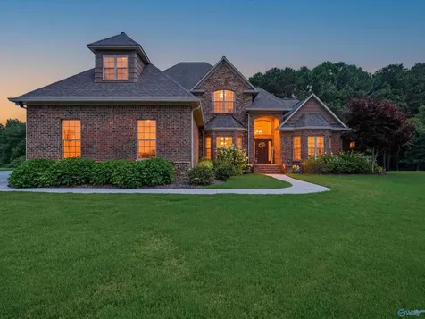 198 Worthington Lane Guntersville AL 35976