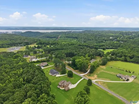 198 Worthington Lane Guntersville AL 35976