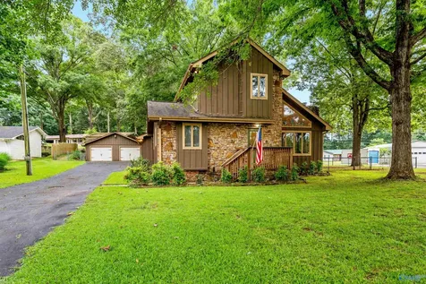 292 Point Of Pines Guntersville AL 35976