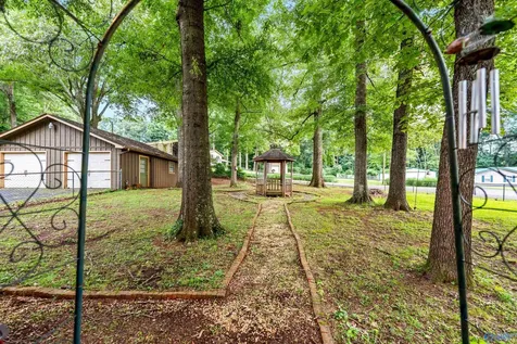 292 Point Of Pines Guntersville AL 35976