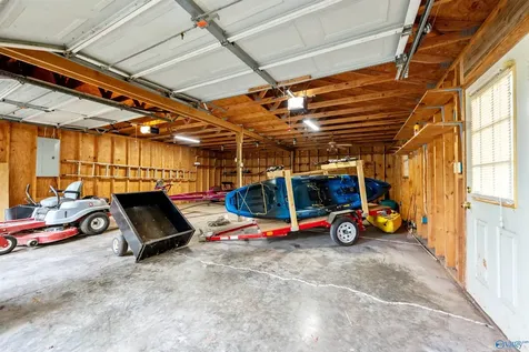 292 Point Of Pines Guntersville AL 35976
