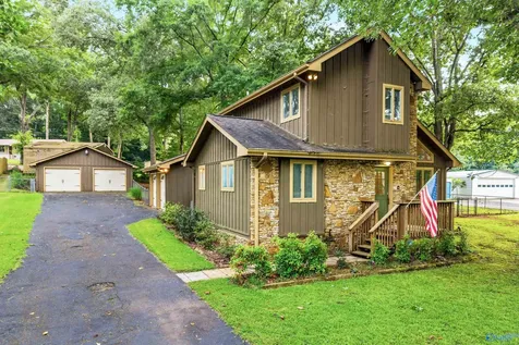 292 Point Of Pines Guntersville AL 35976