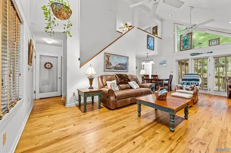 292 Point Of Pines Guntersville AL 35976