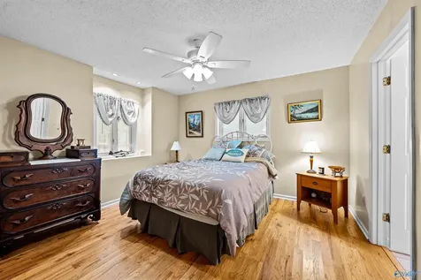 292 Point Of Pines Guntersville AL 35976