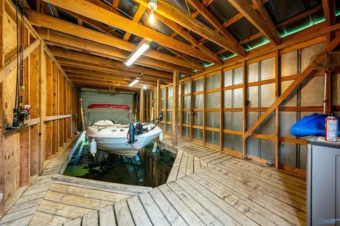 292 Point Of Pines Guntersville AL 35976