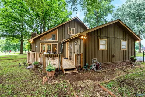 292 Point Of Pines Guntersville AL 35976