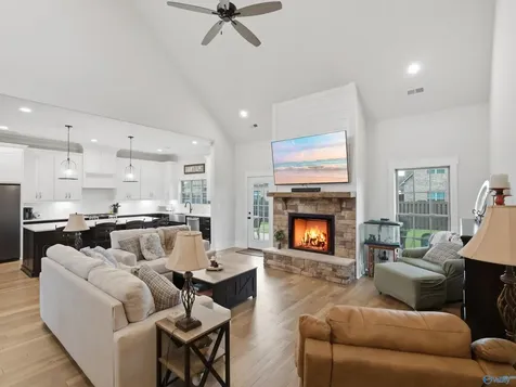 16789 Colton Lane Athens AL 35613