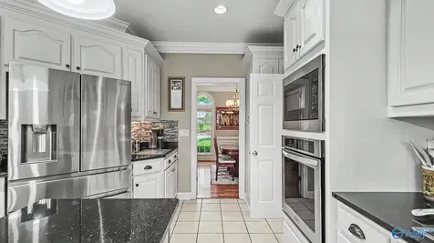 2200 SE Honey Locust Lane SE Huntsville AL 35803