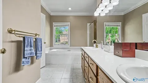 2200 SE Honey Locust Lane SE Huntsville AL 35803