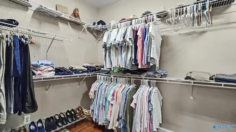 2200 SE Honey Locust Lane SE Huntsville AL 35803