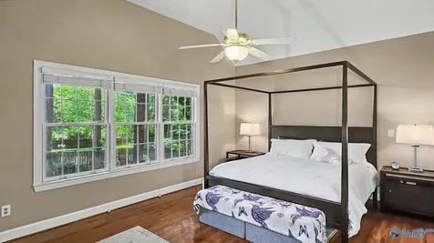 2200 SE Honey Locust Lane SE Huntsville AL 35803