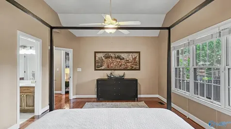 2200 SE Honey Locust Lane SE Huntsville AL 35803