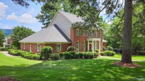 2200 SE Honey Locust Lane SE Huntsville AL 35803