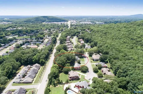 2200 SE Honey Locust Lane SE Huntsville AL 35803