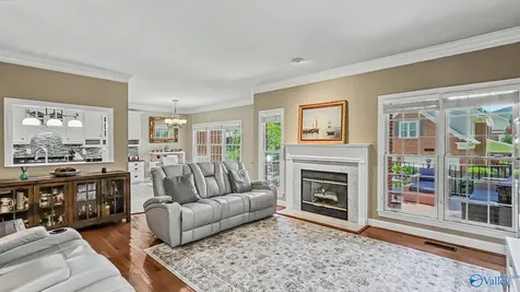 2200 SE Honey Locust Lane SE Huntsville AL 35803