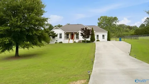 40 Sidney Drive Scottsboro AL 35769