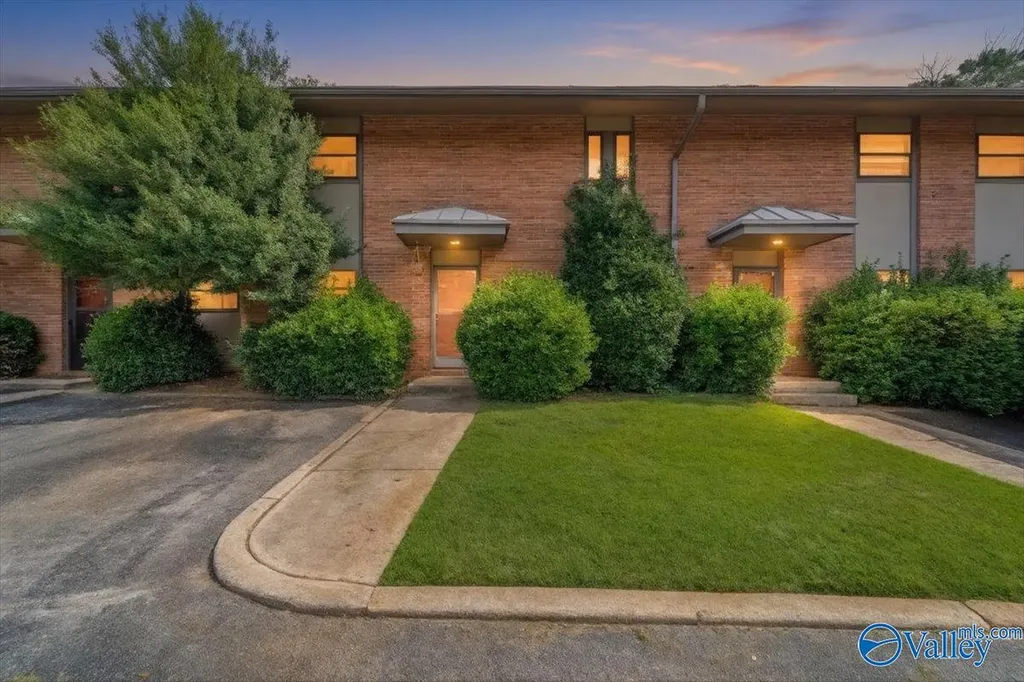 2307 SW Colony Drive Huntsville AL 35802