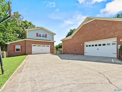 2888 Bob Wade Lane Harvest AL 35749