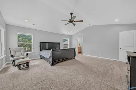 324 Acorn Grove Lane SW Huntsville AL 35824