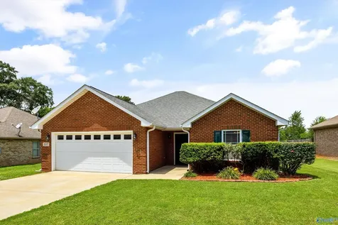 107 Summerset Lane Huntsville AL 35811
