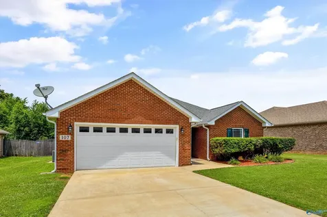 107 Summerset Lane Huntsville AL 35811