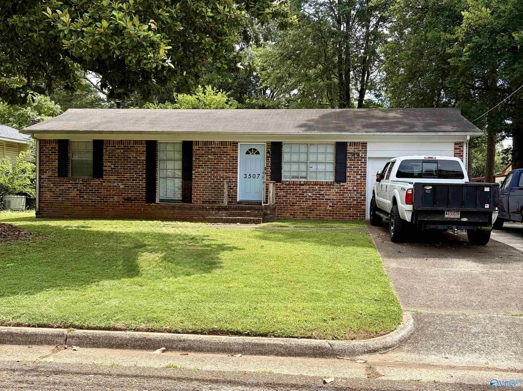 3507 Kennemore Drive SW Huntsville AL 35805