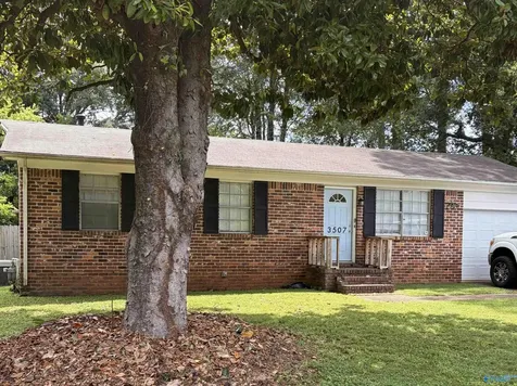 3507 Kennemore Drive SW Huntsville AL 35805