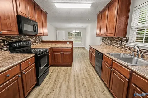 207 Shadow Court SW Huntsville AL 35824