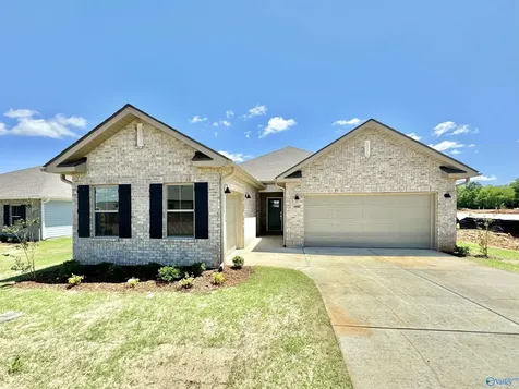 7214 Maple Creek Drive SE Owens Cross Roads AL 35763