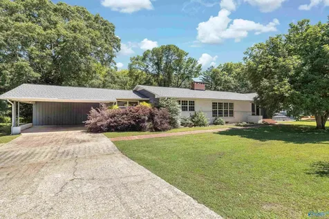301 Lora Street Scottsboro AL 35768