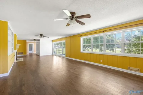 301 Lora Street Scottsboro AL 35768