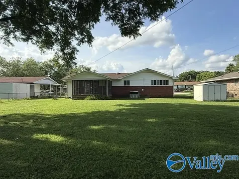 4309 Clayrest Drive NW Huntsville AL 35816