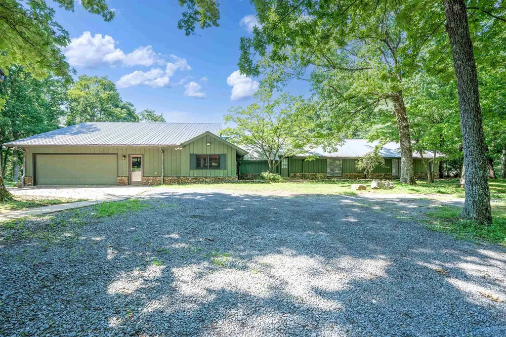 10895 County Road 89 Mentone AL 35984