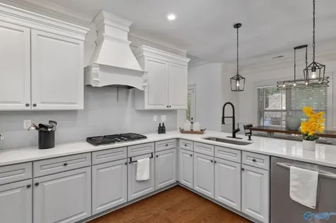 25 Bannut Court SW Huntsville AL 35824