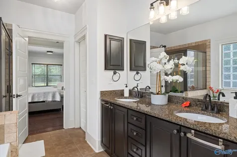25 Bannut Court SW Huntsville AL 35824