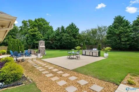 25 Bannut Court SW Huntsville AL 35824
